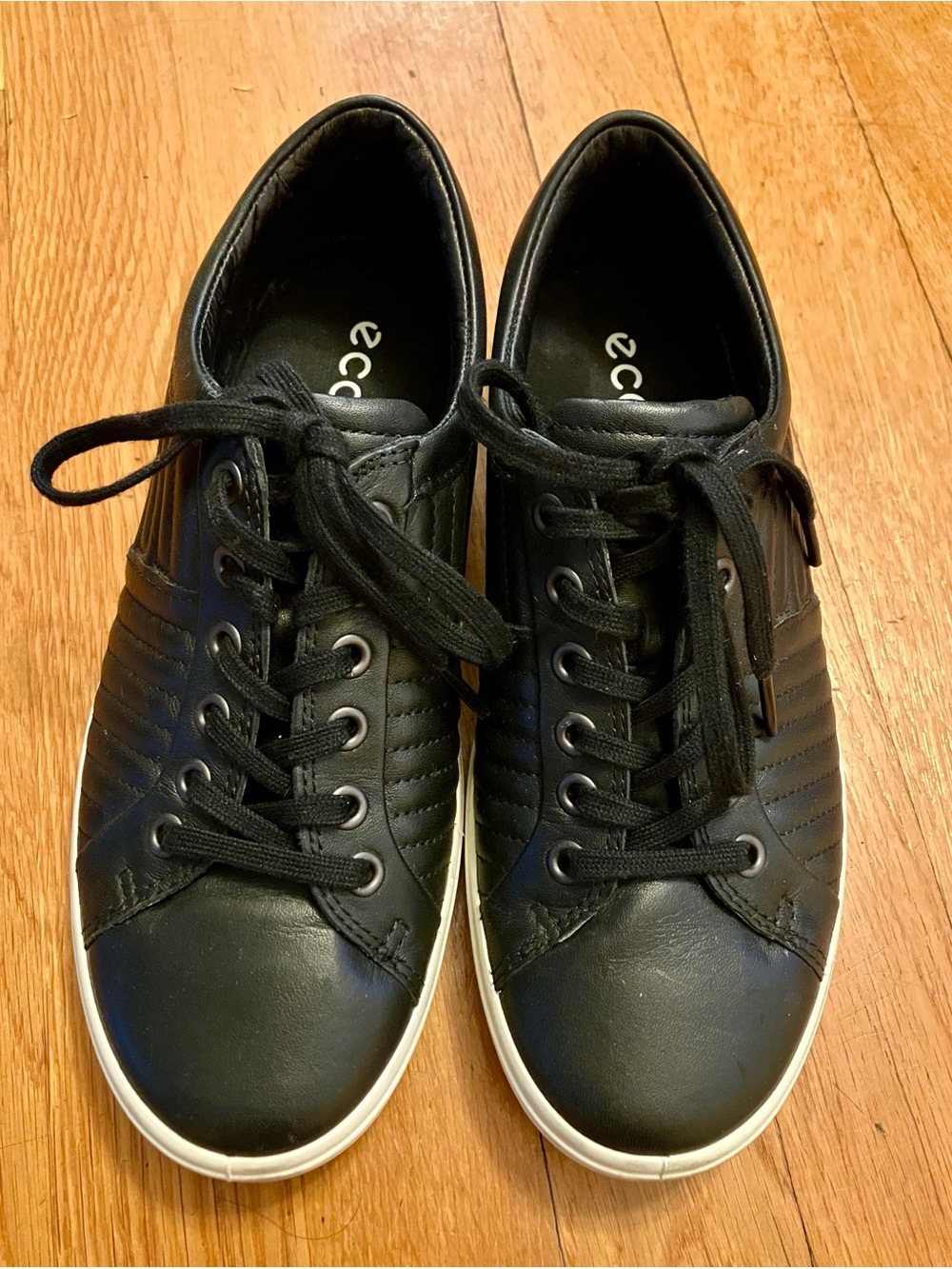 ECCO Black Leather Lace-Up Sneakers Size 6